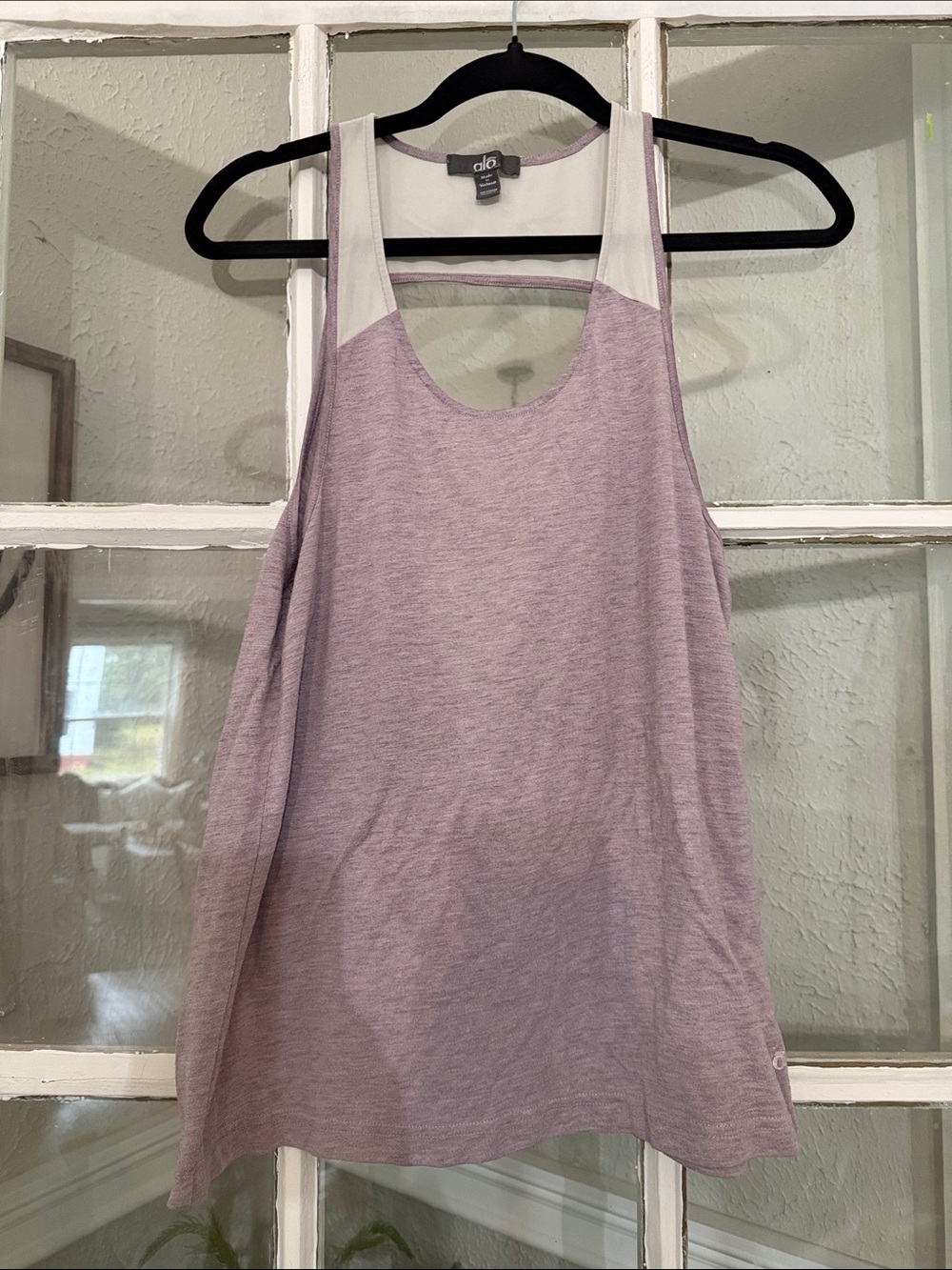 ALO Yoga Lavender & White Scoop Neck Tank Top